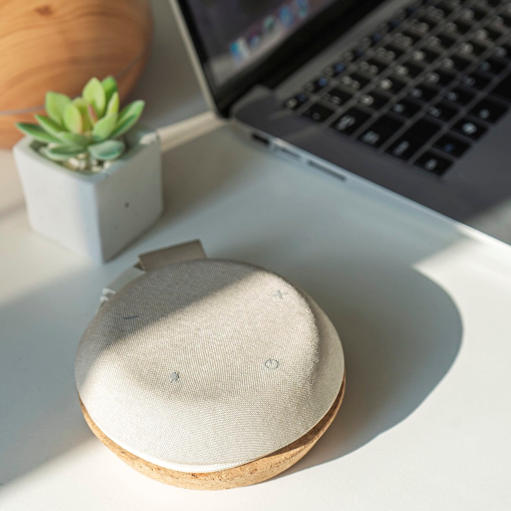 3189 | Xoopar Meetair Conference Speaker